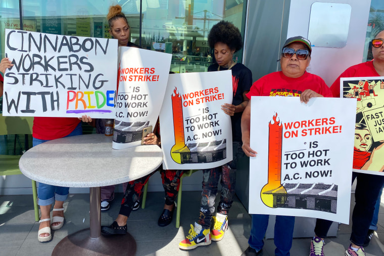 Cinnabon workers on strike in Los Angeles' Northridge neighborhood on Friday.