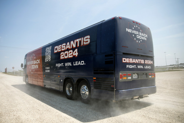 Image: The DeSantis campaign bus leaves Grinnell, Iowa, on Saturday.
