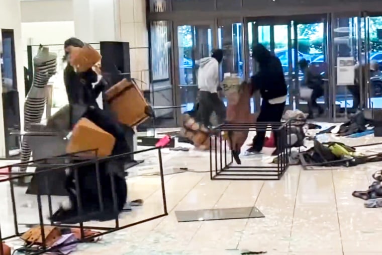 Thieves ransack a Southern California mall on Aug. 12, 2023.