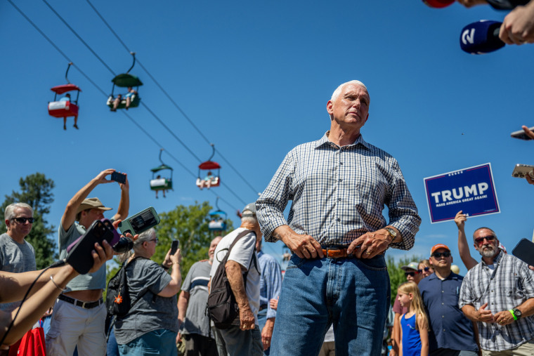 Image: Presidential Hopefuls Make The Rounds At The Iowa State Fair