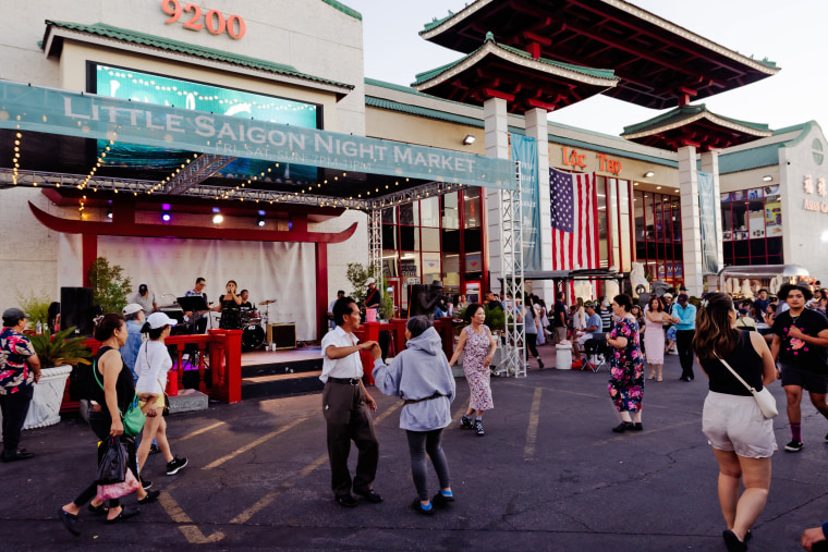 Washington Square Mall owner keeps the lights on with mom-and-pop stores