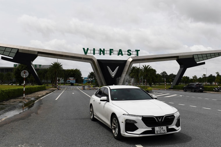 VinFast’s shares jumped after its U.S. trading debut, vaulting its total market value past some of the world’s largest automakers such as Ford, GM, BMW and Volkswagen.