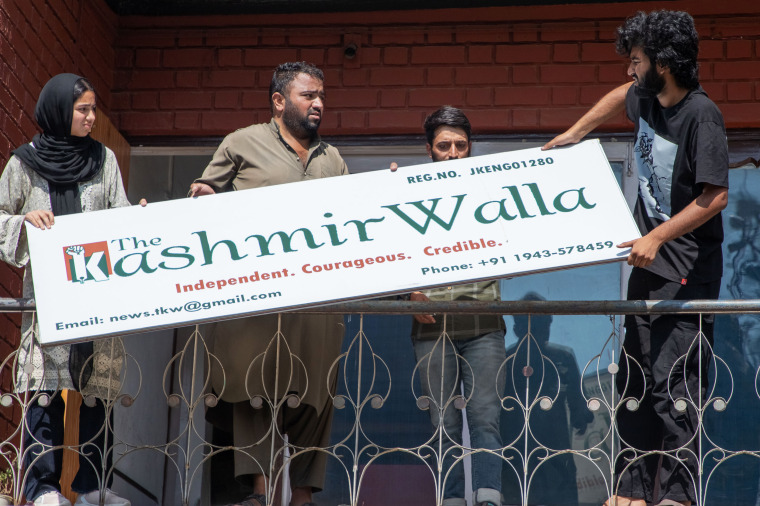 'The Kashmir Walla' reporters seen removing the office board