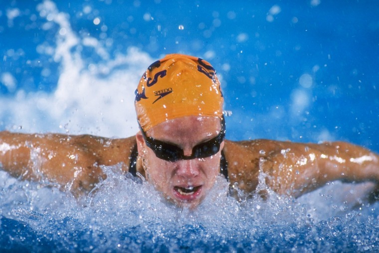 Jamie Cail performs during the Phillips 66 National Championship in Nashville on Aug. 1, 1997.