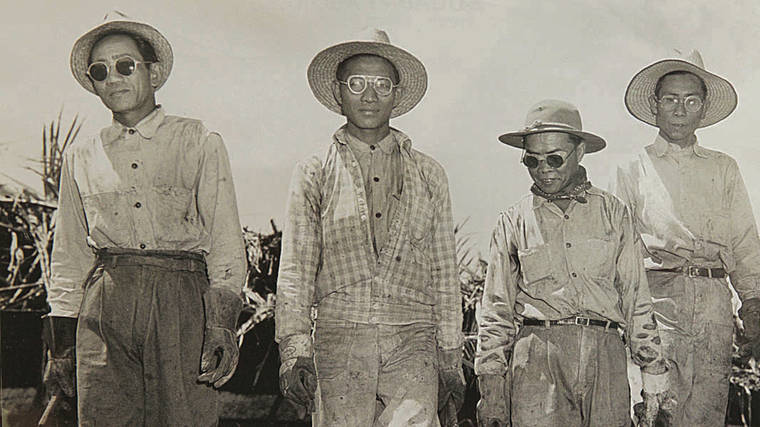 “Sakadas,” or Filipino laborers, in an undated photo.