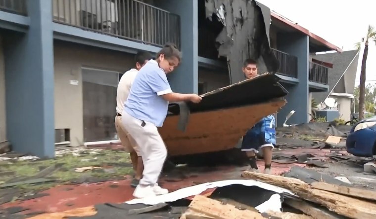 Florida residents clear debris after Hurricane Idalia