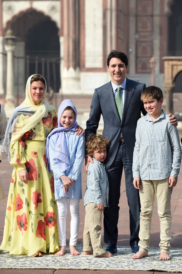Justin Trudeaus Kids What To Know About His 3 Children With Sophie Grégoire Trudeau pic photo