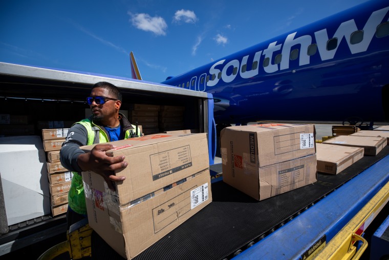 Southwest Airlines aids in assisting Maui shelter pets