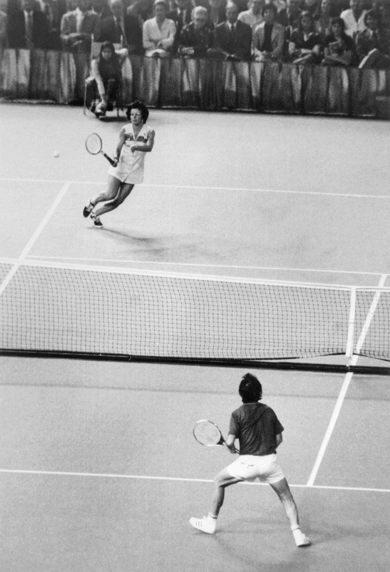 September 20, 1973: Billie Jean King Defeated Bobby Riggs in the “Battle of  the Sexes” Tennis Match - Lifetime