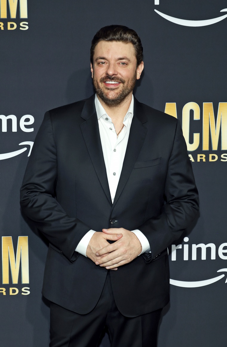 Country Star Chris Young Shows 60-Pound Weight Loss In New Selfie