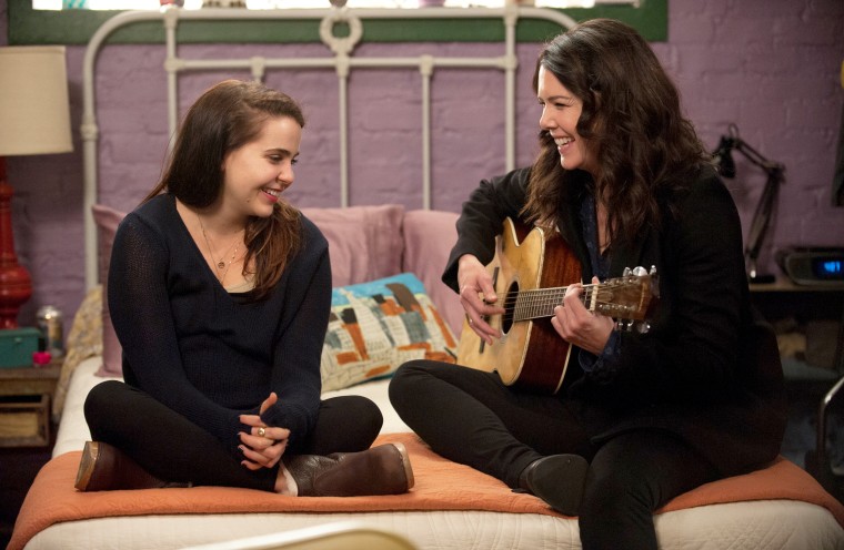 Mae Whitman as Amber Holt and Lauren Graham as Sarah Braverman in "Parenthood."