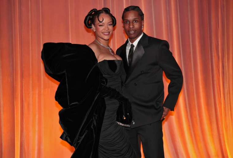 Rihanna Pregnant, Expecting Second Baby with A$AP Rocky: Super Bowl Halftime