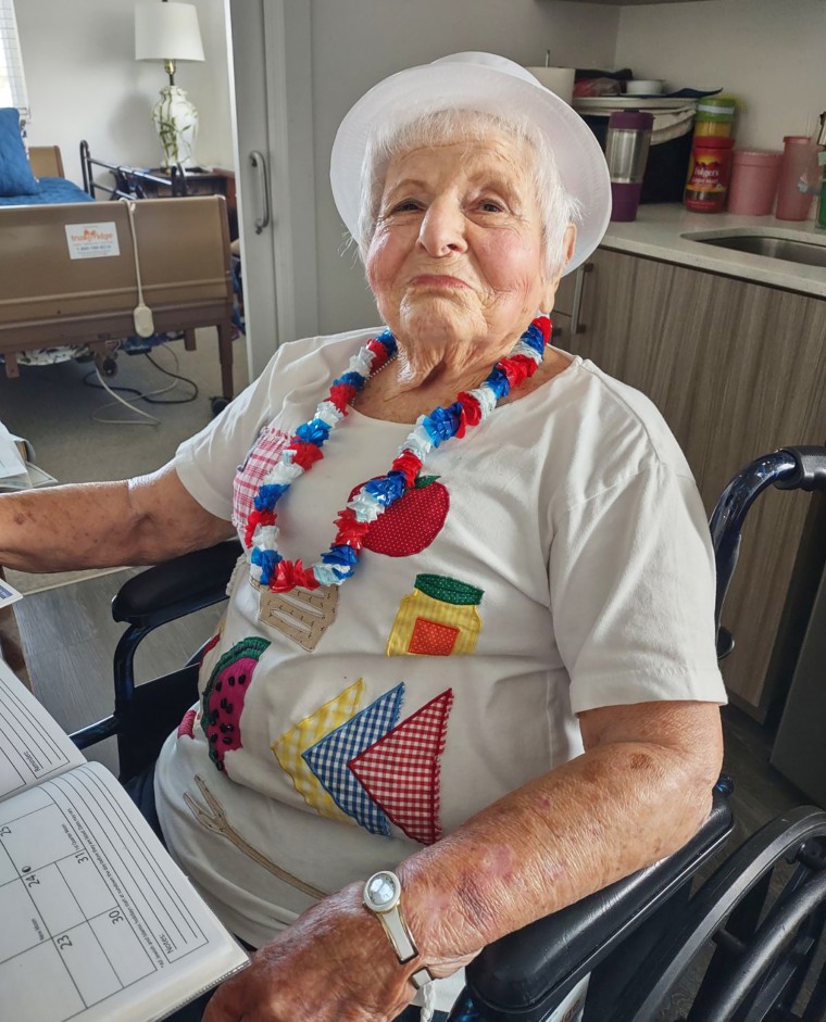 100-Year-Old Poker Player Shares Tips For Living a Long Life