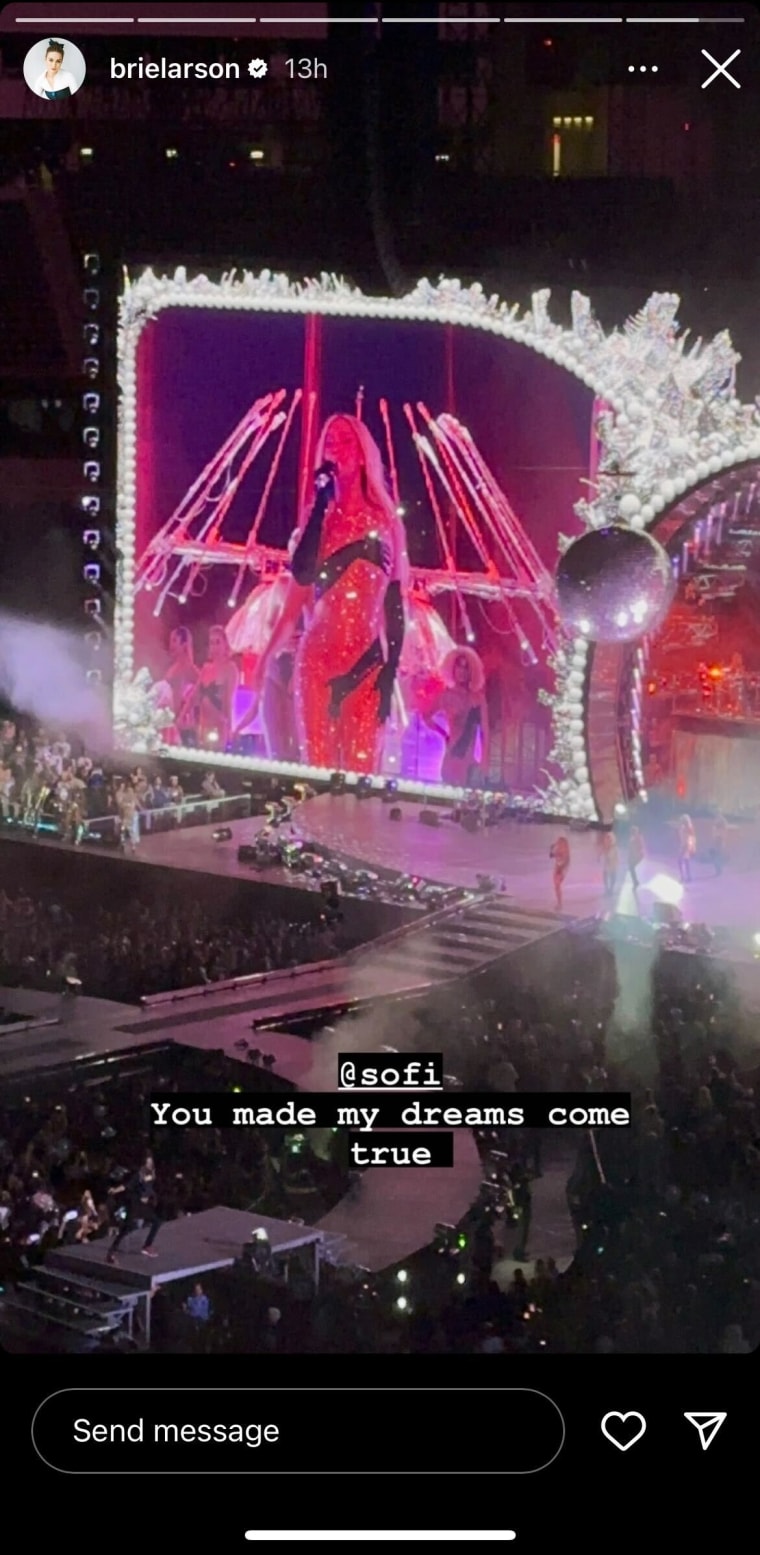 Brie Larson snaps a picture of Beyonce performing at her LA concert.