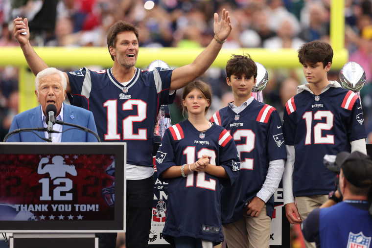 Tom Brady's children, Vivian, Benjamin and Jack, show their support for him as he's honored at halftime of the Patriots-Eagles game.