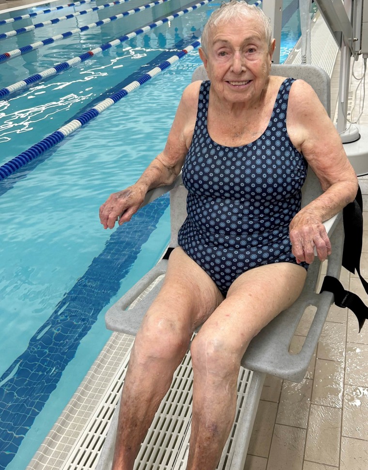 90-year-old woman reveals the secret of staying fit