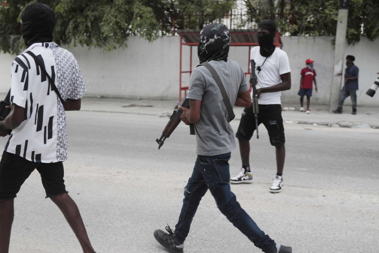UN Security Council approves sending a Kenya-led force to Haiti to fight violent gangs
