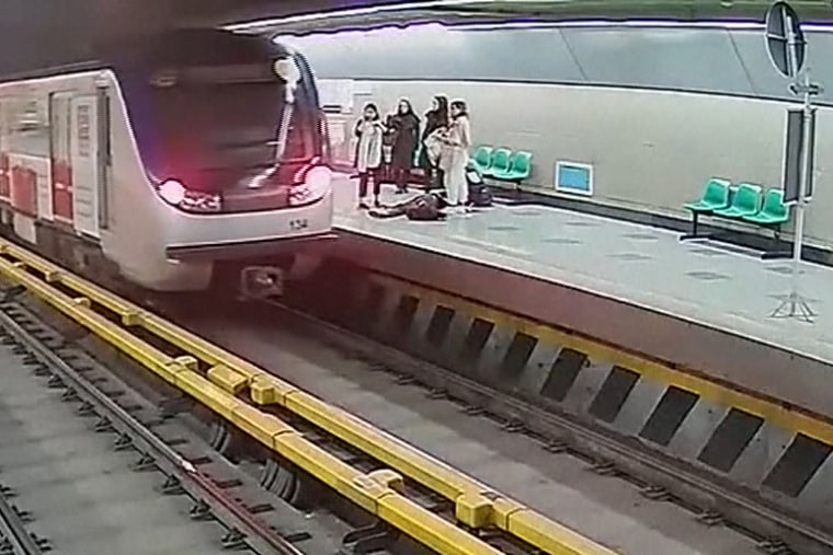 Armita Giravan attack in Tehran subway on October 1, 2023. 