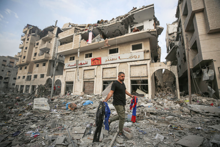 Israeli airstrikes demolish Anadolu Agency's photojournalist Ali Jadallah's house