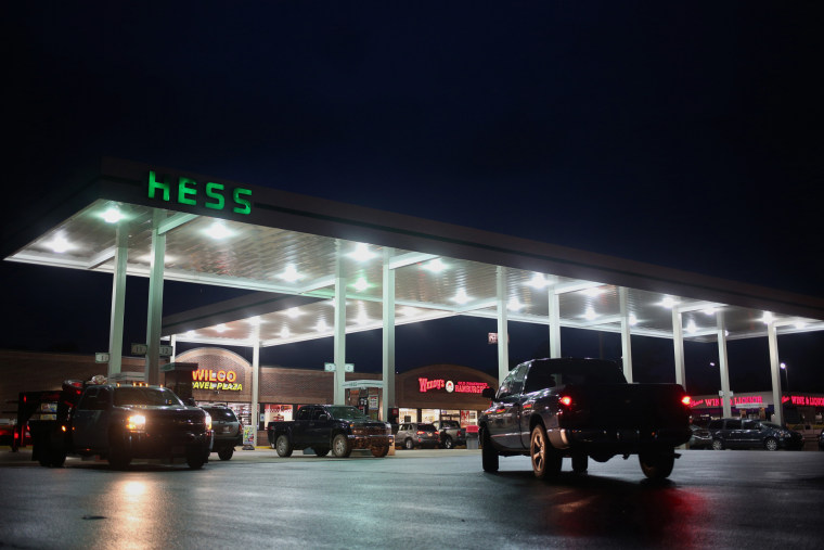 Chevron is buying Hess for 53 billion amid uncertainty in oil markets