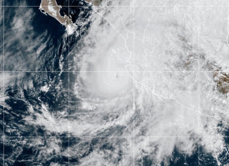 El huracán Lidia se disipa en México tras causar dos muertos, bloqueos