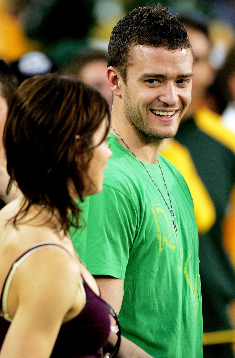 Jessica Biel and Justin Timberlake at a 2007 Green Bay Packers game