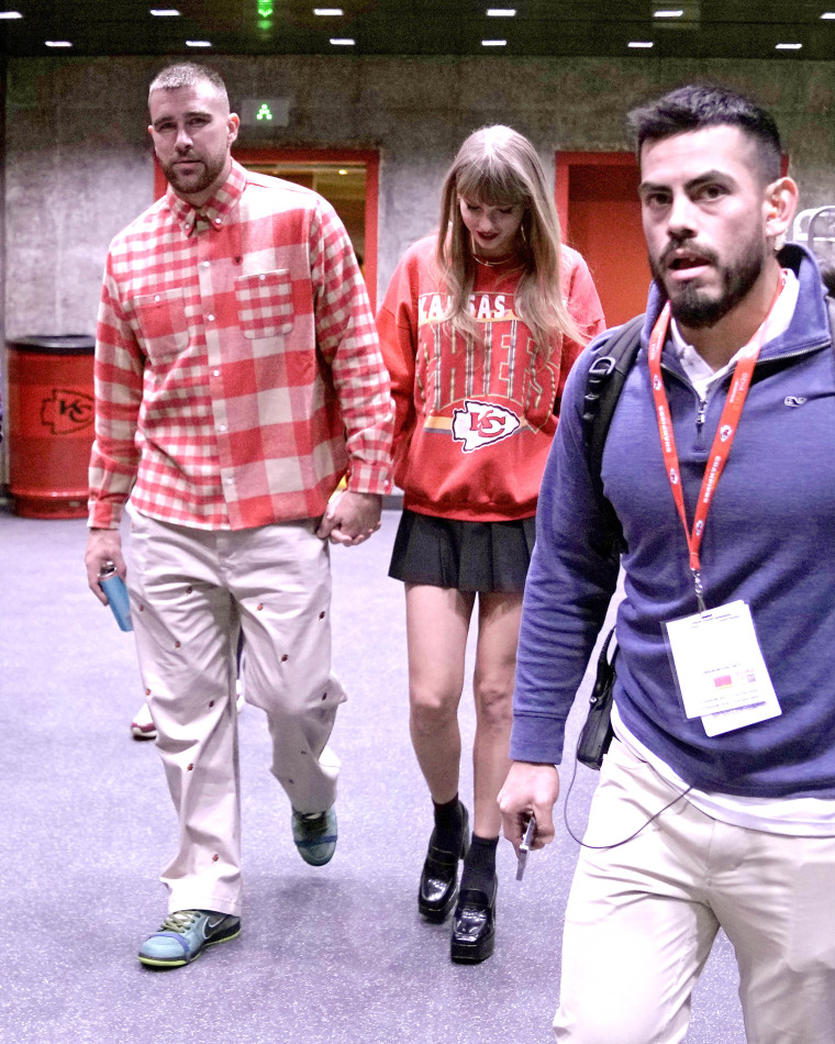 Taylor Swift and Travis Kelce at Chiefs-Chargers game in Kansas City on Oct. 22