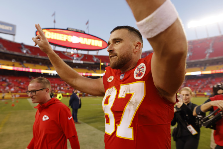 Travis Kelce Wears Stylish Pre-Game Outfit as Kansas City Chiefs Face Off  with L.A. Chargers