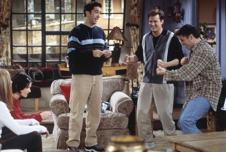 Jennifer Aniston, Courteney Cox, David Schwimmer, Matthew Perry, and Matt LeBlanc during a scene in "Friends"