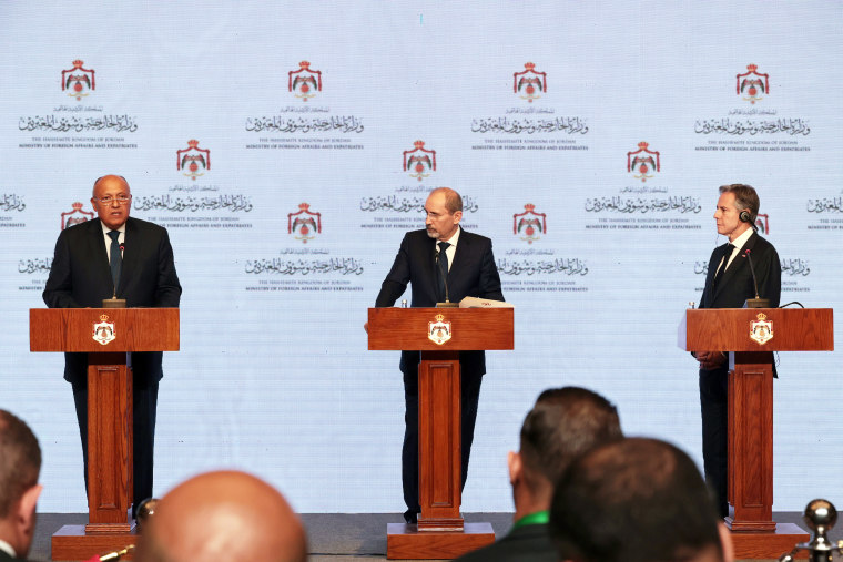 Egypt's foreign minister Sameh Shoukry speaks as Jordan's foreign minister Ayman Safadi, center, listen during a joint press conference in Amman, Jordan.