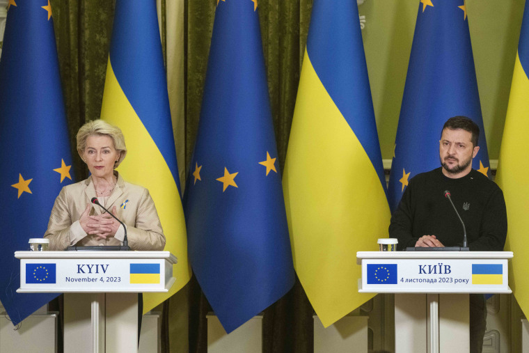 Ukrainian President Volodymyr Zelenskyy praised as a “historic step” a recommendation by the European Union executive on Wednesday to invite Kyiv to begin membership talks as soon as it meets final conditions, even as it fights to repel Russia’s war.