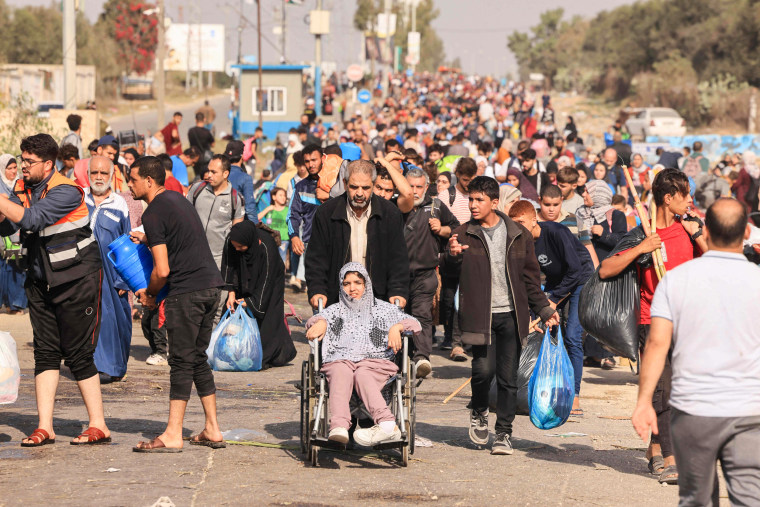People evacuate northern Gaza.