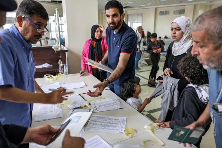 Patients die at Al-Shifa hospital in Gaza