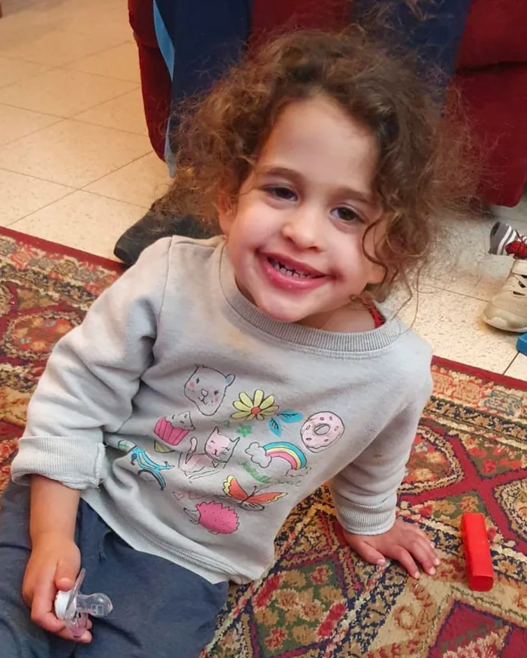 Image: Abigail Mor Idan, 3.