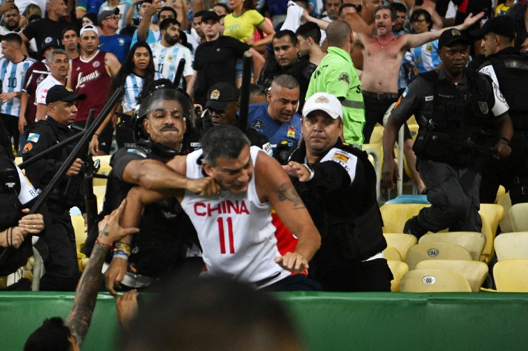 Violent clashes mar Brazil v Argentina World Cup qualifier
