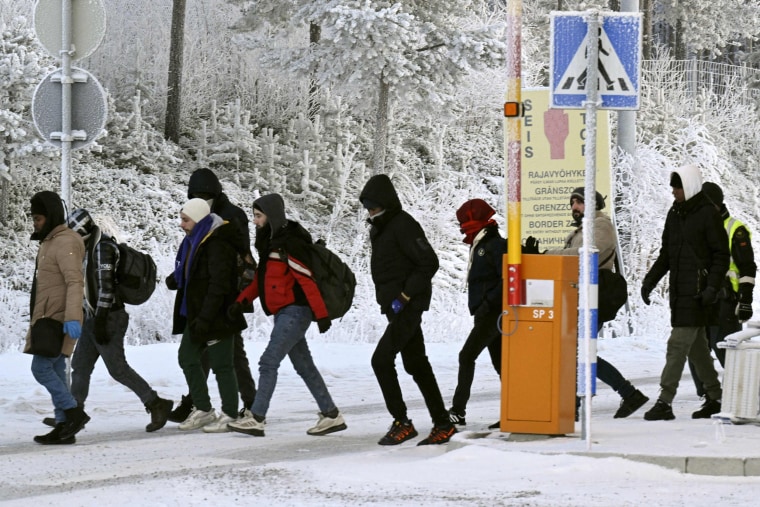  Russia announced tightened security in its northern Murmansk region after Finland said it would close all but one border crossing between the two countries. Helsinki said on November 22, 2023 the move follows a surge in attempted crossings by migrants seeking asylum in the EU country -- which Finland says is a destabilisation ploy by Russia. 