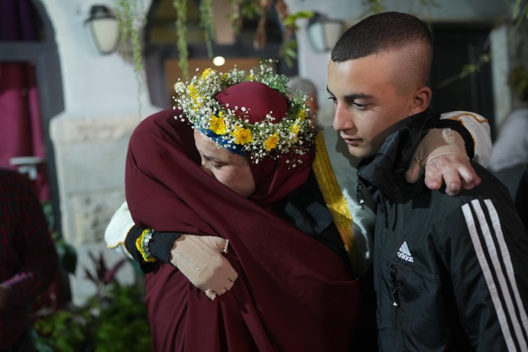 Image: *** BESTPIX *** More Palestinian Prisoners Released On Second Day Of Ceasefire