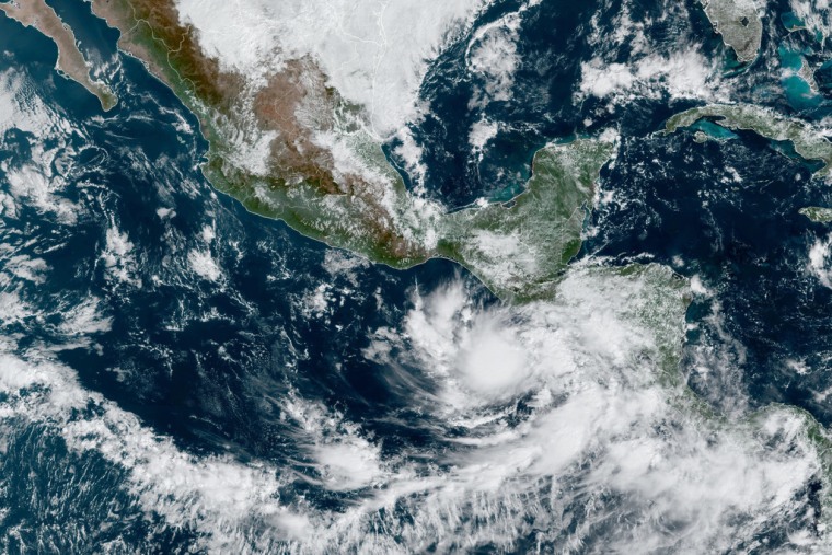 Imagen de satélite de la tormenta tropical Pilar.
