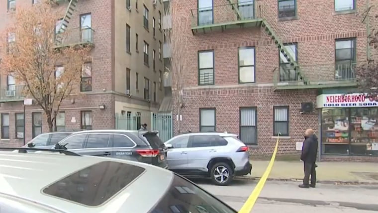 Una familia latina fue hallada muerta en su edificio en el Bronx, Nueva York.