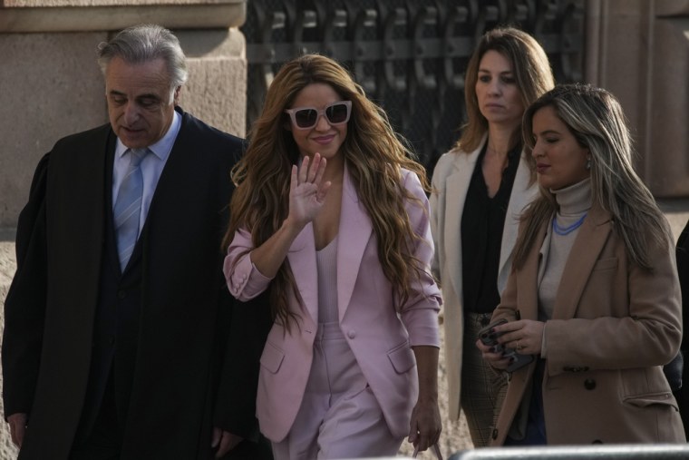 La artista colombiana Shakira a su llegada a la corte en Barcelona, España, el lunes 20 de noviembre de 2023. 