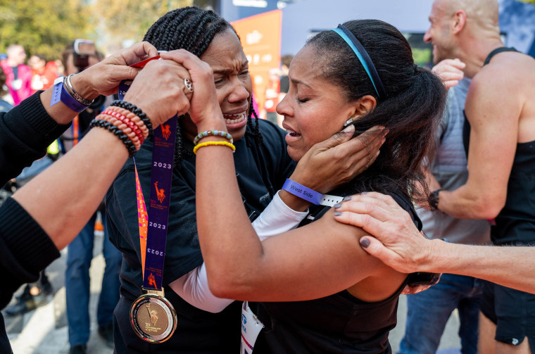 Sheinelle Jones runs NYC Marathon