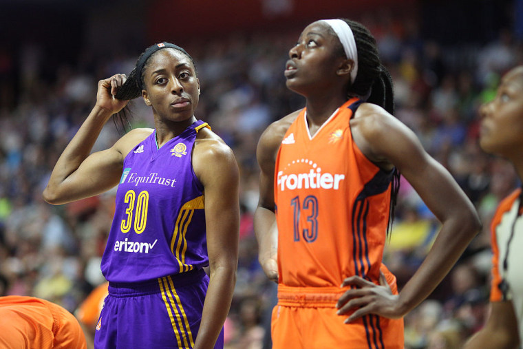 Nneka Ogwumike and Chiney Ogwumike play against each other in 2016
