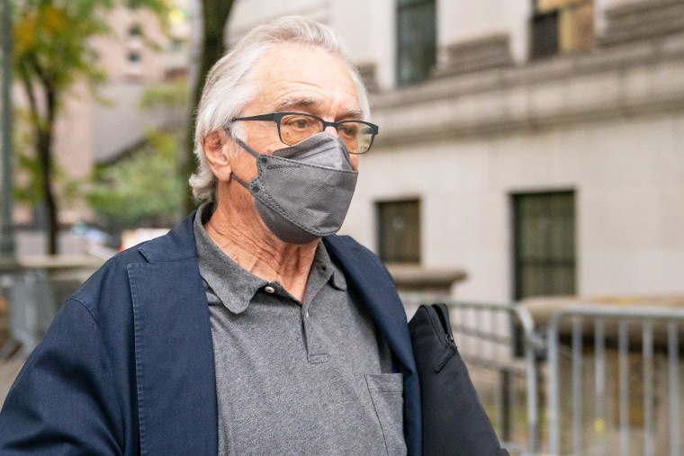 Robert De Niro departs federal court on October 30, 2023 in NYC.