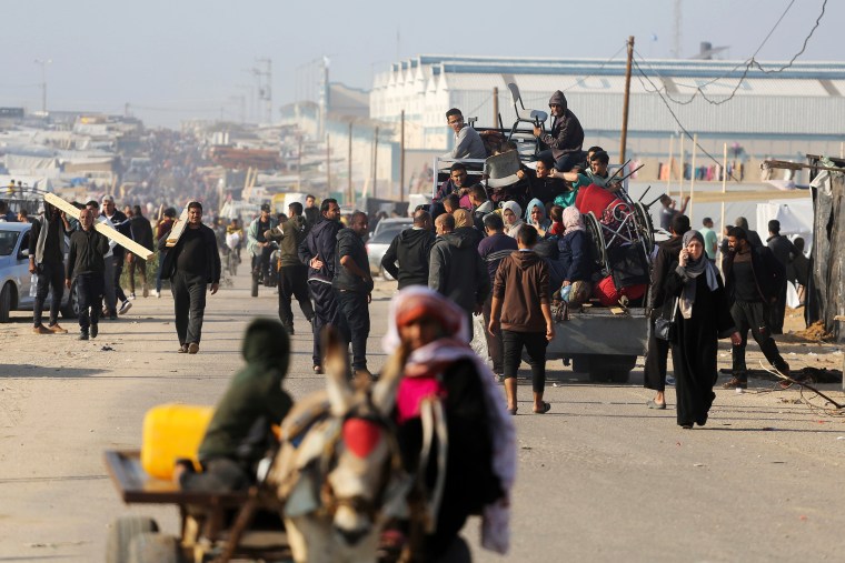 Palestinians fled from Khan Yunis to Rafah in the southern Gaza Strip on Dec. 4, 2023.