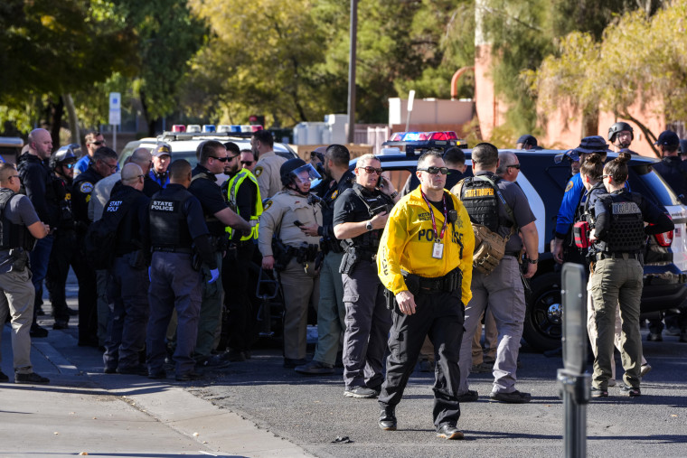 Image: Las Vegas Metro Police respond to a shooting reported on the University of Nevada, Las Vegas
