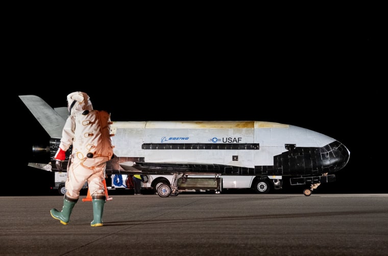X-37B orbital test vehicle concludes its sixth successful mission
