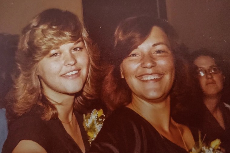 Sherri Rasmussen with her sister Connie.