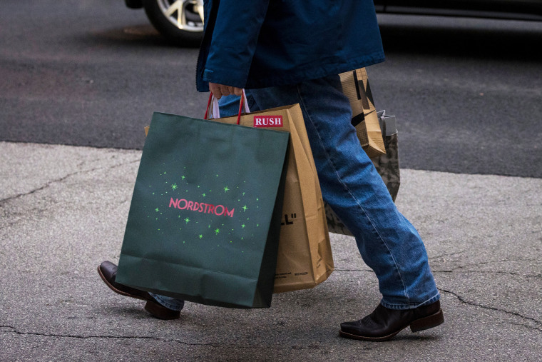 Holiday Shoppers As US Personal Spending Cools