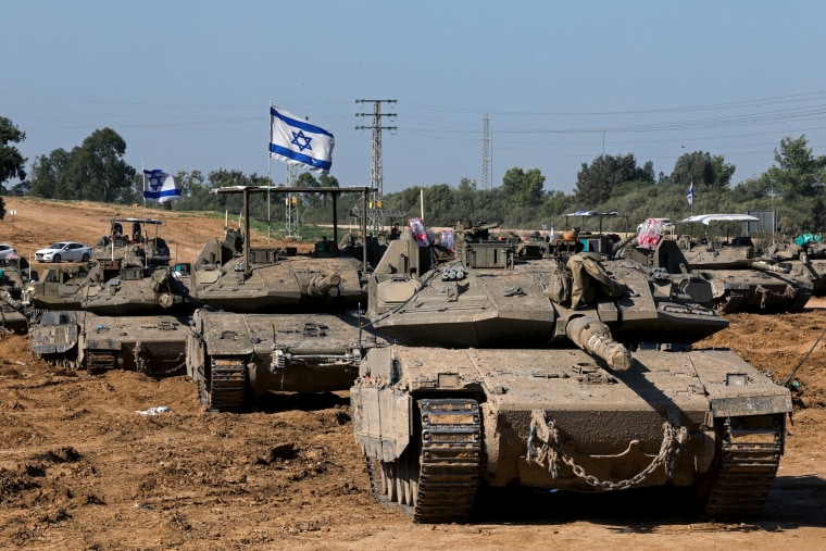 Image: Israeli army tanks