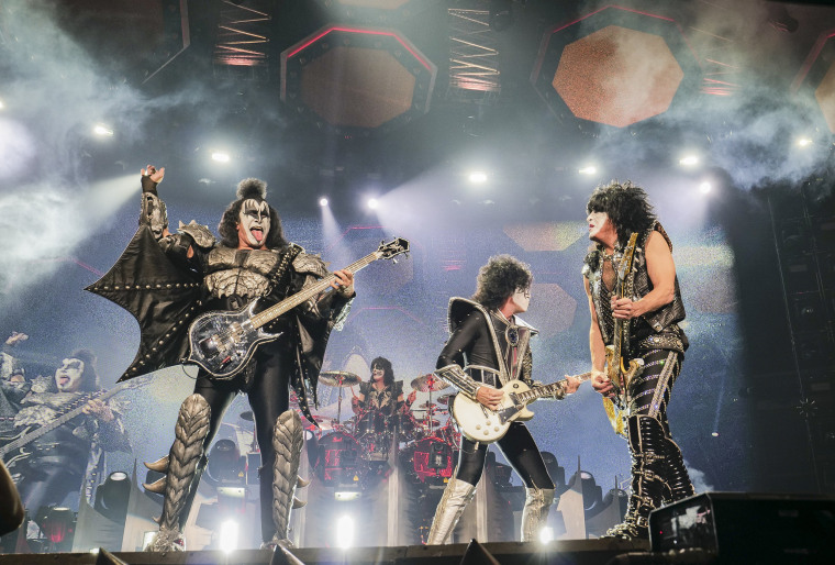 KISS Perform Final Concert, First US Band To Go Virtual As